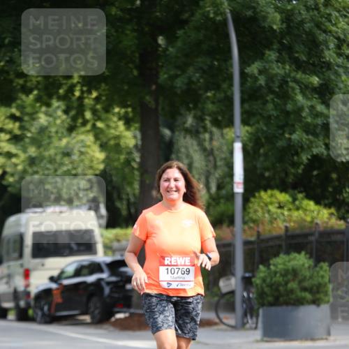 15.06.2025 - REWE Women's Run Jannik Wohlers http://msf.ph/oto/7938200 15.06.2025 09:55:58 Laufen 10769 meine-sportfotos.de