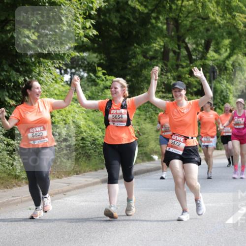 15.06.2025 - REWE Women's Run Jannik Wohlers http://msf.ph/oto/7938204 15.06.2025 10:14:24 Laufen 5629, 5654, 5572, 5283, 5684 meine-sportfotos.de