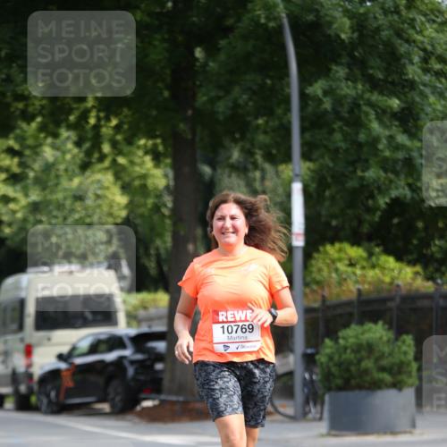 15.06.2025 - REWE Women's Run Jannik Wohlers http://msf.ph/oto/7938212 15.06.2025 09:55:58 Laufen 10769 meine-sportfotos.de