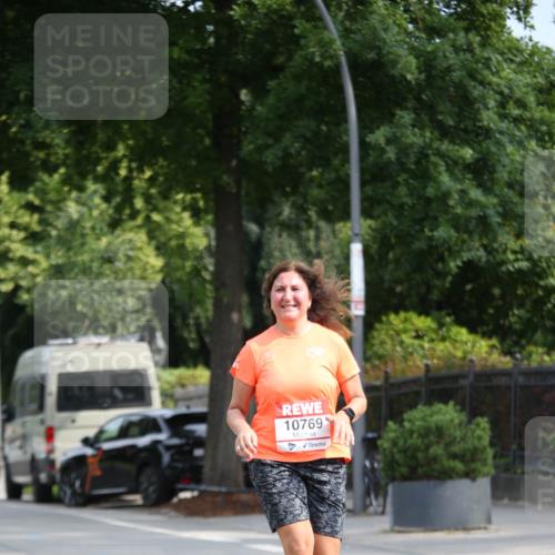 15.06.2025 - REWE Women's Run Jannik Wohlers http://msf.ph/oto/7938220 15.06.2025 09:55:58 Laufen 10769 meine-sportfotos.de