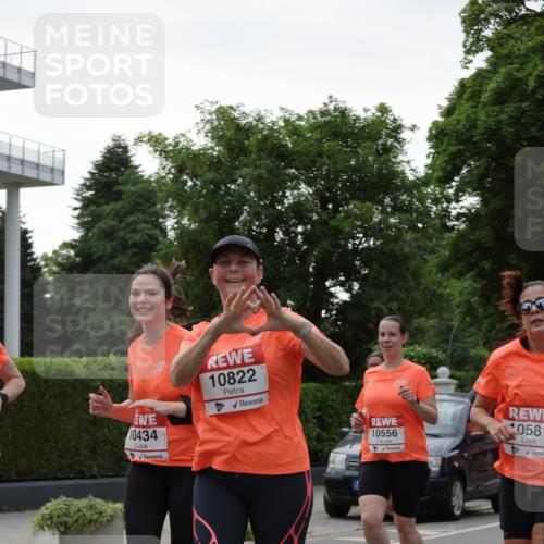 15.06.2025 - REWE Women's Run Jannik Wohlers http://msf.ph/oto/7938225 15.06.2025 08:27:14 Laufen 10434, 10822, 10556, 0581 meine-sportfotos.de