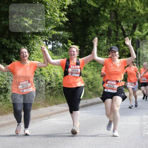 15.06.2025 - REWE Women's Run Jannik Wohlers http://msf.ph/oto/7938270 15.06.2025 10:14:24 Laufen 5629, 5654, 5572, 5283, 5604 meine-sportfotos.de