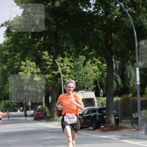 15.06.2025 - REWE Women's Run Jannik Wohlers http://msf.ph/oto/7938271 15.06.2025 08:43:57 Laufen 10529 meine-sportfotos.de