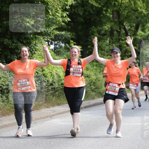 15.06.2025 - REWE Women's Run Jannik Wohlers http://msf.ph/oto/7938273 15.06.2025 10:14:24 Laufen 5629, 5654, 5572, 6684 meine-sportfotos.de