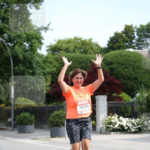 15.06.2025 - REWE Women's Run Jannik Wohlers http://msf.ph/oto/7938290 15.06.2025 09:56:00 Laufen 10769 meine-sportfotos.de