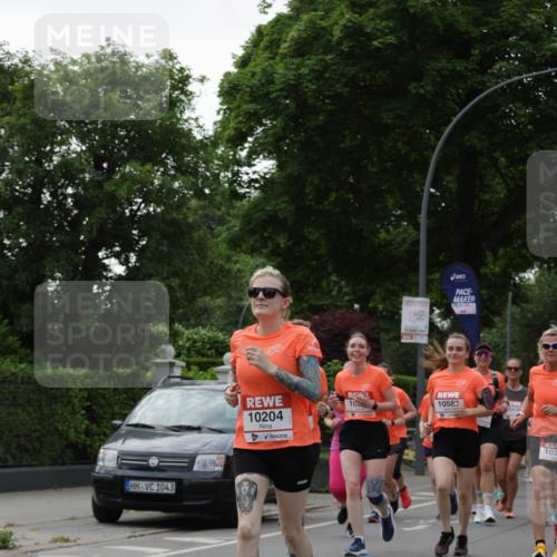 15.06.2025 - REWE Women's Run Jannik Wohlers http://msf.ph/oto/7938329 15.06.2025 08:27:15 Laufen 1043, 10204 meine-sportfotos.de