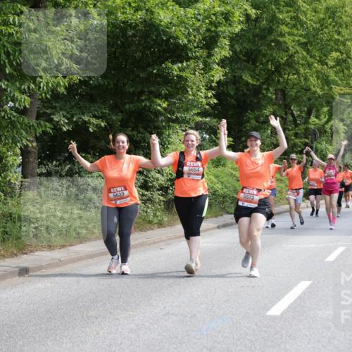 15.06.2025 - REWE Women's Run Jannik Wohlers http://msf.ph/oto/7938343 15.06.2025 10:14:25 Laufen 5629, 5654, 5572 meine-sportfotos.de
