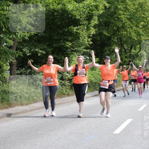 15.06.2025 - REWE Women's Run Jannik Wohlers http://msf.ph/oto/7938350 15.06.2025 10:14:25 Laufen 5654, 5629, 5572 meine-sportfotos.de