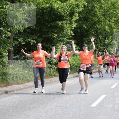 15.06.2025 - REWE Women's Run Jannik Wohlers http://msf.ph/oto/7938354 15.06.2025 10:14:25 Laufen 5629, 5654, 5572 meine-sportfotos.de