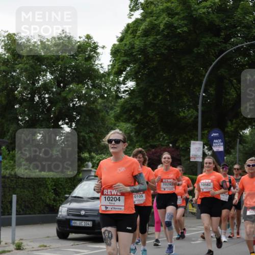 15.06.2025 - REWE Women's Run Jannik Wohlers http://msf.ph/oto/7938357 15.06.2025 08:27:16 Laufen 1043, 10293, 10582, 10204, 0105, 0877, 102 meine-sportfotos.de