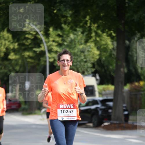 15.06.2025 - REWE Women's Run Jannik Wohlers http://msf.ph/oto/7938359 15.06.2025 09:56:09 Laufen 10257 meine-sportfotos.de