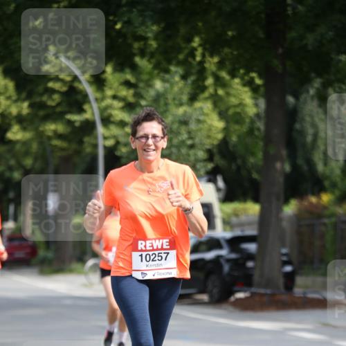 15.06.2025 - REWE Women's Run Jannik Wohlers http://msf.ph/oto/7938362 15.06.2025 09:56:10 Laufen 10257 meine-sportfotos.de
