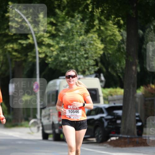 15.06.2025 - REWE Women's Run Jannik Wohlers http://msf.ph/oto/7938401 15.06.2025 09:56:11 Laufen 10546 meine-sportfotos.de