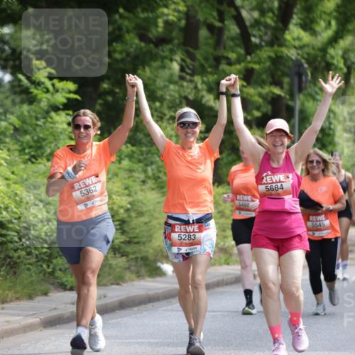 15.06.2025 - REWE Women's Run Jannik Wohlers http://msf.ph/oto/7938413 15.06.2025 10:14:27 Laufen 5362, 5283, 5684, 5488, 5545 meine-sportfotos.de