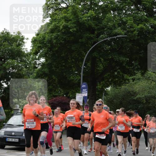 15.06.2025 - REWE Women's Run Jannik Wohlers http://msf.ph/oto/7938418 15.06.2025 08:27:16 Laufen 1043, 10105, 93, 10152, 10582, 0877, 10244, 10267, 10139, 10370 meine-sportfotos.de