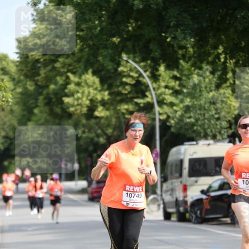15.06.2025 - REWE Women's Run Jannik Wohlers http://msf.ph/oto/7938444 15.06.2025 09:56:13 Laufen 10749 meine-sportfotos.de