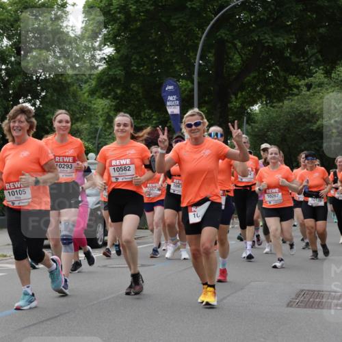 15.06.2025 - REWE Women's Run Jannik Wohlers http://msf.ph/oto/7938475 15.06.2025 08:27:17 Laufen 10105, 10293, 10582, 00, 1087, 0573, 10, 10267, 10370, 10139 meine-sportfotos.de