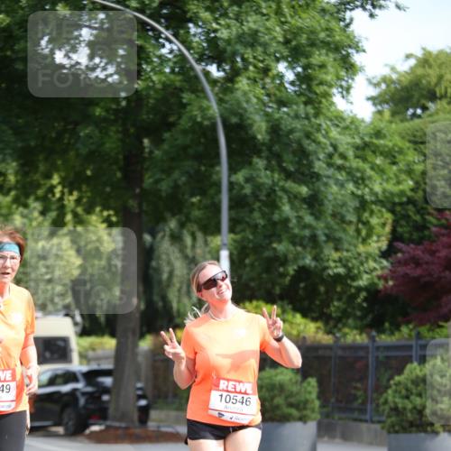 15.06.2025 - REWE Women's Run Jannik Wohlers http://msf.ph/oto/7938478 15.06.2025 09:56:14 Laufen 49, 10546 meine-sportfotos.de