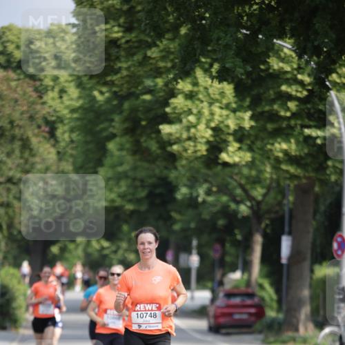 15.06.2025 - REWE Women's Run Jannik Wohlers http://msf.ph/oto/7938484 15.06.2025 08:44:10 Laufen 10748 meine-sportfotos.de
