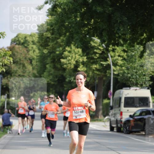 15.06.2025 - REWE Women's Run Jannik Wohlers http://msf.ph/oto/7938499 15.06.2025 08:44:12 Laufen 10748 meine-sportfotos.de