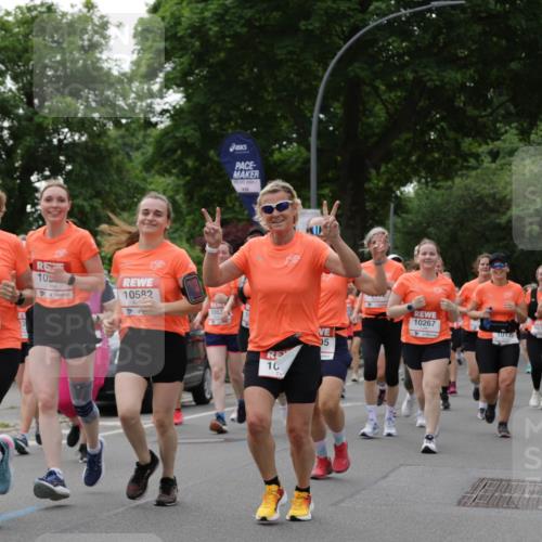 15.06.2025 - REWE Women's Run Jannik Wohlers http://msf.ph/oto/7938513 15.06.2025 08:27:17 Laufen 10105, 10, 10582, 06, 00, 1057, 10267, 39, 95, 10, 10760, 10370, 07 meine-sportfotos.de