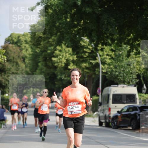 15.06.2025 - REWE Women's Run Jannik Wohlers http://msf.ph/oto/7938514 15.06.2025 08:44:13 Laufen 10748 meine-sportfotos.de