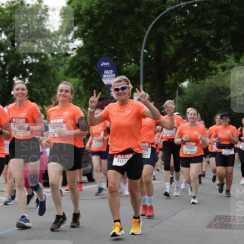 15.06.2025 - REWE Women's Run Jannik Wohlers http://msf.ph/oto/7938523 15.06.2025 08:27:18 Laufen 10105, 10, 10582, 10370, 10267, 95, 102 meine-sportfotos.de
