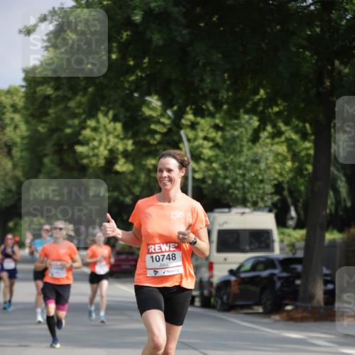 15.06.2025 - REWE Women's Run Jannik Wohlers http://msf.ph/oto/7938544 15.06.2025 08:44:13 Laufen 10748 meine-sportfotos.de