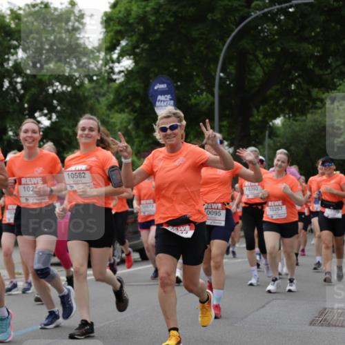 15.06.2025 - REWE Women's Run Jannik Wohlers http://msf.ph/oto/7938548 15.06.2025 08:27:18 Laufen 10105, 102, 10582, 10673, 44, 0095, 10392, 10267, 10370 meine-sportfotos.de