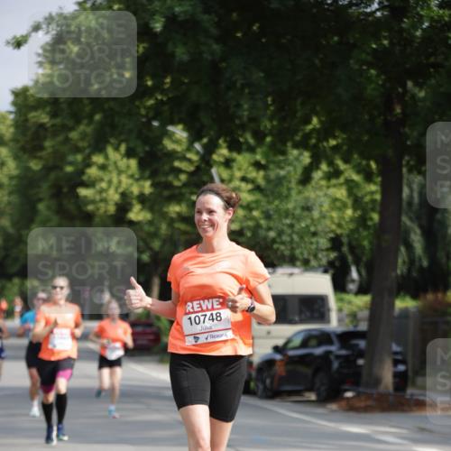 15.06.2025 - REWE Women's Run Jannik Wohlers http://msf.ph/oto/7938558 15.06.2025 08:44:13 Laufen 10748 meine-sportfotos.de