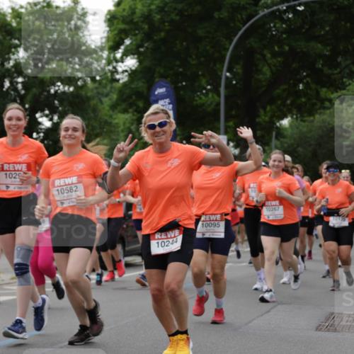 15.06.2025 - REWE Women's Run Jannik Wohlers http://msf.ph/oto/7938571 15.06.2025 08:27:18 Laufen 1029, 10582, 10105, 10244, 10095, 10, 10267, 10970, 10139 meine-sportfotos.de