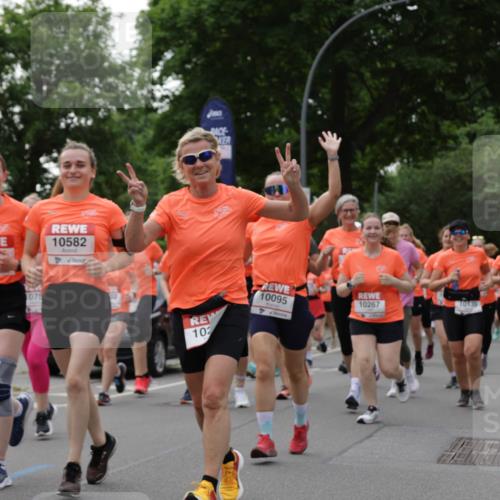 15.06.2025 - REWE Women's Run Jannik Wohlers http://msf.ph/oto/7938579 15.06.2025 08:27:18 Laufen 1029, 05, 1075, 10582, 10095, 10139, 10267, 102, 10370, 10167 meine-sportfotos.de