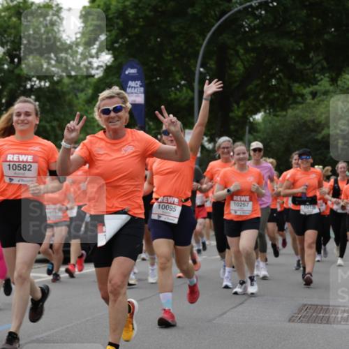 15.06.2025 - REWE Women's Run Jannik Wohlers http://msf.ph/oto/7938592 15.06.2025 08:27:18 Laufen 1025, 10582, 10267, 10095, 10152, 10370, 10107 meine-sportfotos.de