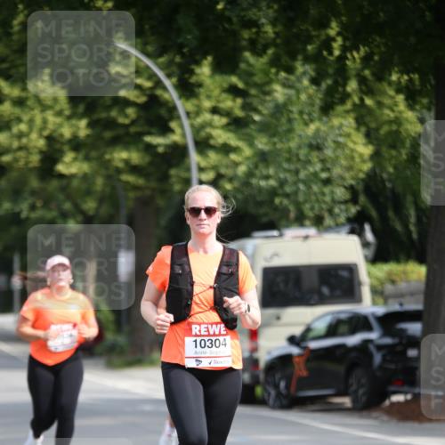 15.06.2025 - REWE Women's Run Jannik Wohlers http://msf.ph/oto/7938663 15.06.2025 09:56:29 Laufen 10304 meine-sportfotos.de