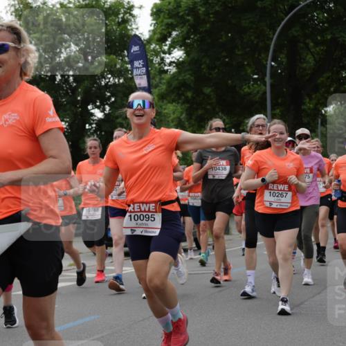 15.06.2025 - REWE Women's Run Jannik Wohlers http://msf.ph/oto/7938682 15.06.2025 08:27:19 Laufen 2, 1, 10, 10824, 10788, 10095, 0438, 75, 051, 10267, 370, 1070, 39 meine-sportfotos.de