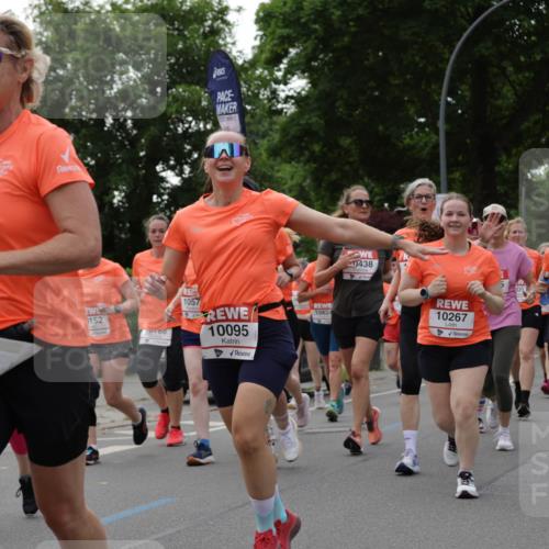 15.06.2025 - REWE Women's Run Jannik Wohlers http://msf.ph/oto/7938693 15.06.2025 08:27:19 Laufen 1, 152, 08, 1057, 10095, 10824, 438, 10267, 05, 39, 103 meine-sportfotos.de