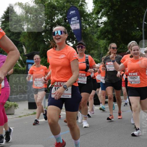 15.06.2025 - REWE Women's Run Jannik Wohlers http://msf.ph/oto/7938739 15.06.2025 08:27:19 Laufen 10152, 06, 00, 0877, 1064, 108, 10, 10438, 175, 10267, 51, 10139 meine-sportfotos.de