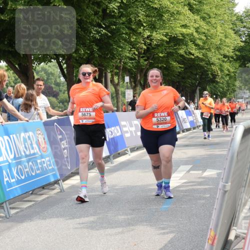 15.06.2025 - REWE Women's Run Strokosch-Dieckow http://msf.ph/oto/7938744 15.06.2025 11:13:18 Ziel 5320, 5675 meine-sportfotos.de