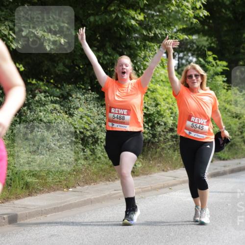 15.06.2025 - REWE Women's Run Jannik Wohlers http://msf.ph/oto/7938763 15.06.2025 10:14:33 Laufen 5684, 5488, 5545, 5011 meine-sportfotos.de