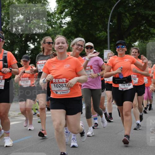 15.06.2025 - REWE Women's Run Jannik Wohlers http://msf.ph/oto/7938813 15.06.2025 08:27:20 Laufen 00, 573, 10877, 10730, 1043, 10267, 0175, 290, 211, 10370, 10139 meine-sportfotos.de