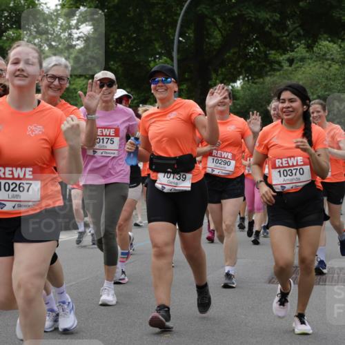15.06.2025 - REWE Women's Run Jannik Wohlers http://msf.ph/oto/7938835 15.06.2025 08:27:20 Laufen 10730, 10267, 0175, 10139, 10290, 10370 meine-sportfotos.de