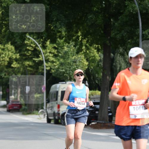 15.06.2025 - REWE Women's Run Jannik Wohlers http://msf.ph/oto/7938929 15.06.2025 09:57:00 Laufen 10254, 10612 meine-sportfotos.de