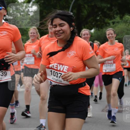 15.06.2025 - REWE Women's Run Jannik Wohlers http://msf.ph/oto/7938936 15.06.2025 08:27:22 Laufen 10139, 10057, 1037, 10107 meine-sportfotos.de