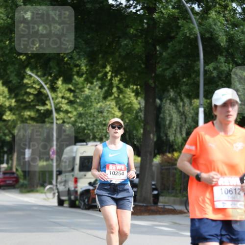 15.06.2025 - REWE Women's Run Jannik Wohlers http://msf.ph/oto/7938951 15.06.2025 09:57:01 Laufen 10254, 10612 meine-sportfotos.de