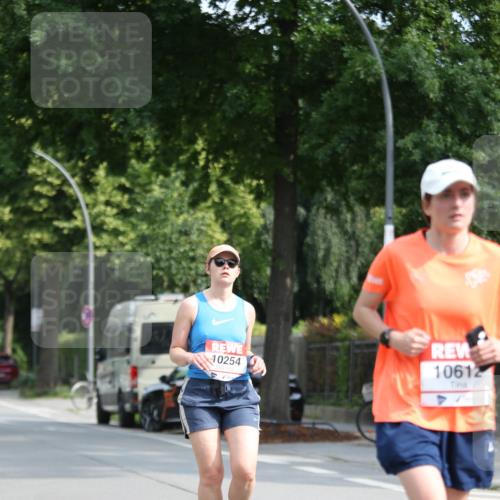 15.06.2025 - REWE Women's Run Jannik Wohlers http://msf.ph/oto/7938953 15.06.2025 09:57:01 Laufen 10254, 10612 meine-sportfotos.de