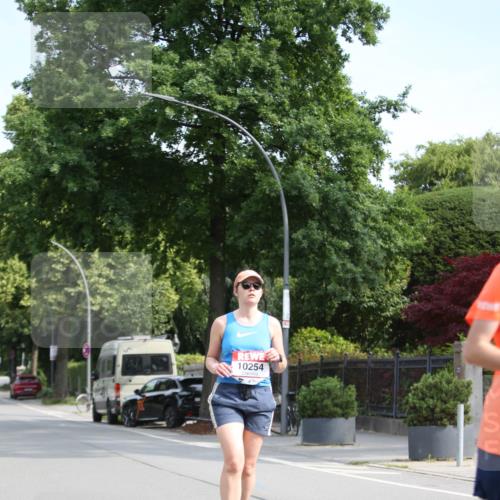 15.06.2025 - REWE Women's Run Jannik Wohlers http://msf.ph/oto/7938962 15.06.2025 09:57:02 Laufen 10254 meine-sportfotos.de