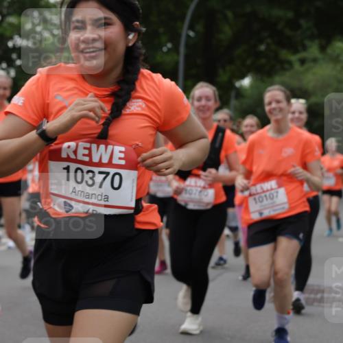 15.06.2025 - REWE Women's Run Jannik Wohlers http://msf.ph/oto/7938969 15.06.2025 08:27:22 Laufen 9, 10370, 10760, 10107 meine-sportfotos.de