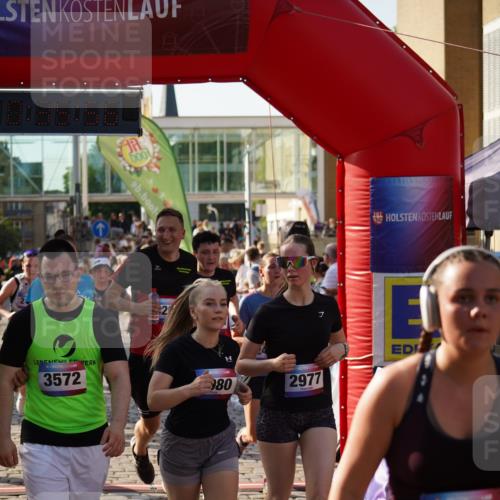 13.06.2025 - Holstenköstenlauf Felixshl http://msf.ph/oto/7938973 13.06.2025 18:05:57 Laufen 2102, 2206, 2445, 2659, 2954, 2963, 2977, 2980, 3200, 3207, 3266, 3572 meine-sportfotos.de