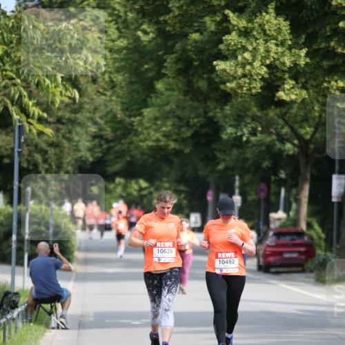 15.06.2025 - REWE Women's Run Jannik Wohlers http://msf.ph/oto/7938982 15.06.2025 09:57:13 Laufen 10639, 10482 meine-sportfotos.de