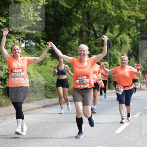 15.06.2025 - REWE Women's Run Jannik Wohlers http://msf.ph/oto/7939009 15.06.2025 10:14:36 Laufen 5011, 5010, 11, 5476, 4 meine-sportfotos.de